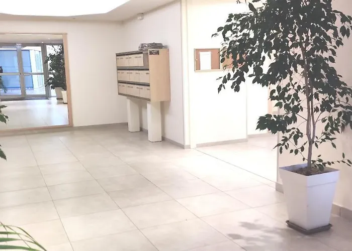 Grand Azur Avec Terrasse - Vieil *