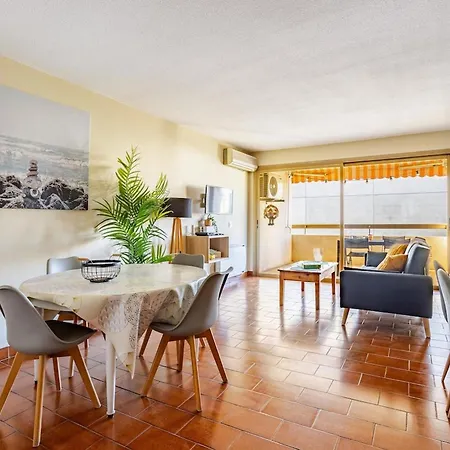 公寓 Grand Azur - Ideal Couple En Escapade Vieil - Terrasse - Climatisation - Wifi Hd - Gravette & Gare Sncf 5min A Pied - Port Vauban A Pied - Vieille 昂蒂布